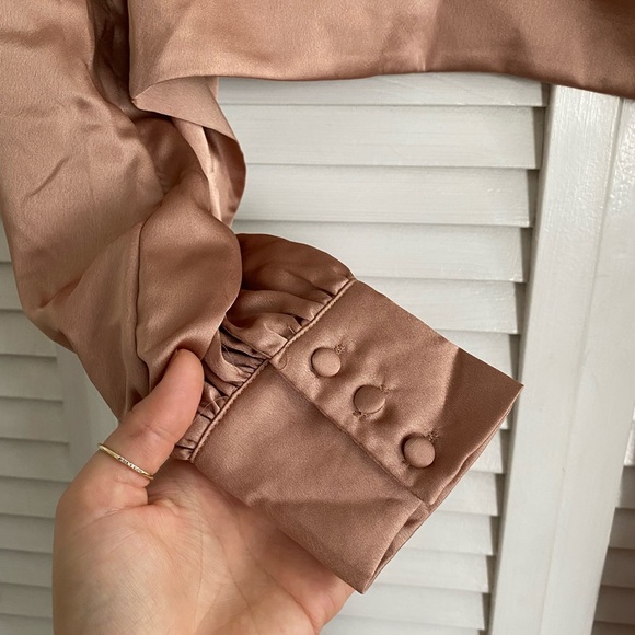 Back Cut Out Cropped Blouse - Picture 7 of 8